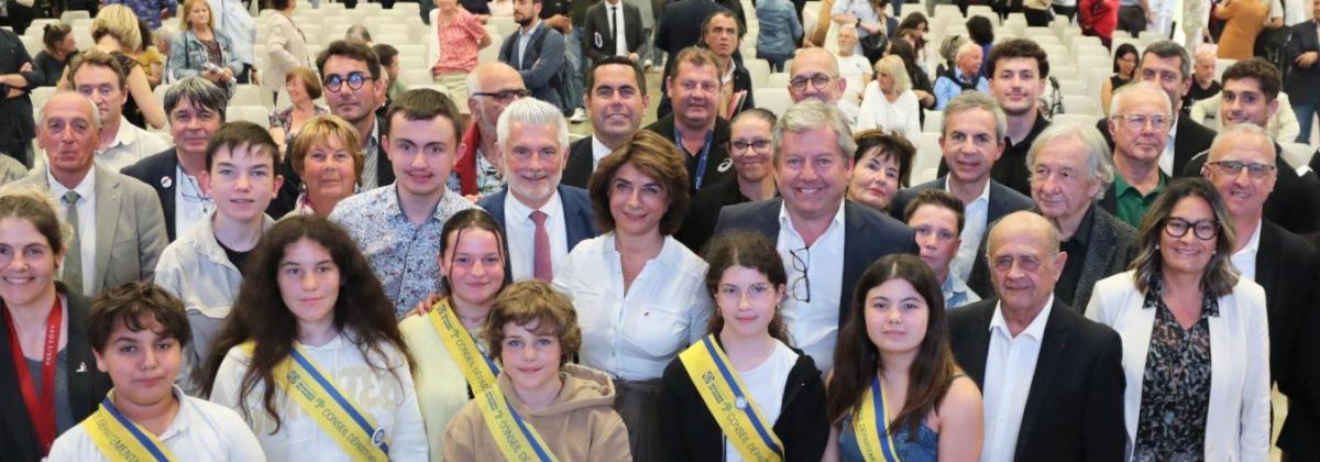Photo de groupe lors de la séquence de mi-mandat à Pélissanne