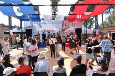 À Châteauneuf-les-Martigues, le bal patriotique fait revivre l’esprit de laLibération