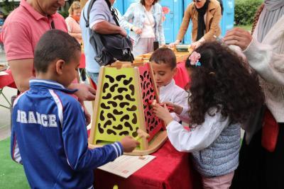Photo de groupe enfants à la fête de la Libération 2025 à Aubagne - Agrandir l'image 4 sur 10, fenêtre modale