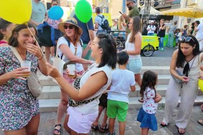 En avant guinguette ! - Lire la vidéo 1 sur 11, fenêtre modale