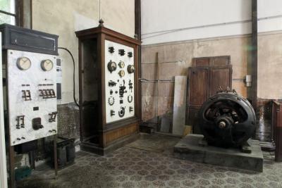 Agrandir l'image 12 sur 16, fenêtre modale