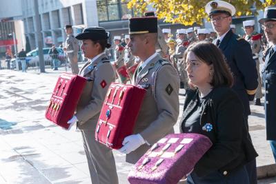 Agrandir l'image 7 sur 18, fenêtre modale