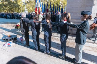 Agrandir l'image 2 sur 18, fenêtre modale