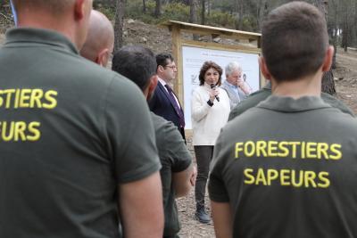 Inauguration du plateau de sensibilisation aux OLD à Velaux par Martine Vassal et les élus - Agrandir l'image 7 sur 8, fenêtre modale