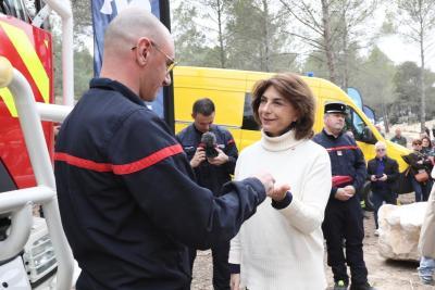 Inauguration du plateau de sensibilisation aux OLD à Velaux par Martine Vassal et les élus - Agrandir l'image 5 sur 8, fenêtre modale