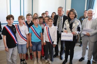 Déplacement de Martine Vassal sur le canton de Pélissanne - Agrandir l'image 2 sur 15, fenêtre modale