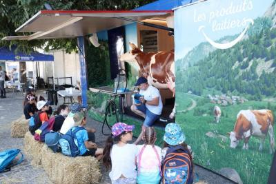 Le public au premier salon Préférence Provence - Agrandir l'image 6 sur 30, fenêtre modale