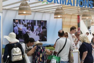 Le public au premier salon Préférence Provence - Agrandir l'image 19 sur 30, fenêtre modale