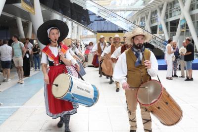 Le public au premier salon Préférence Provence - Agrandir l'image 28 sur 30, fenêtre modale
