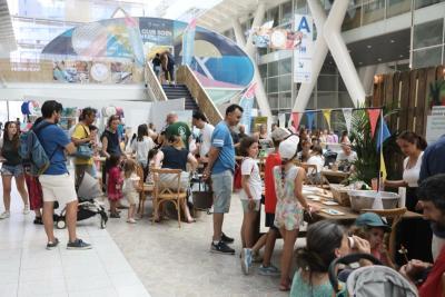 Le public au premier salon Préférence Provence - Agrandir l'image 7 sur 30, fenêtre modale