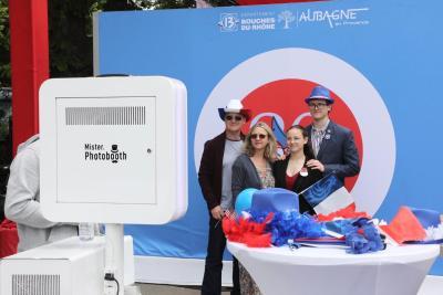 Photo de participants à la fête de la Libération 2025 à Aubagne - Agrandir l'image 7 sur 11, fenêtre modale