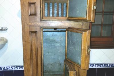 meuble en bois avec plusieurs compartiment en acier - Agrandir l'image 1 sur 8, fenêtre modale