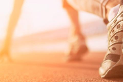 VISUEL RUBRIQUE SPORT représentant un coureur sur une piste d'athétisme